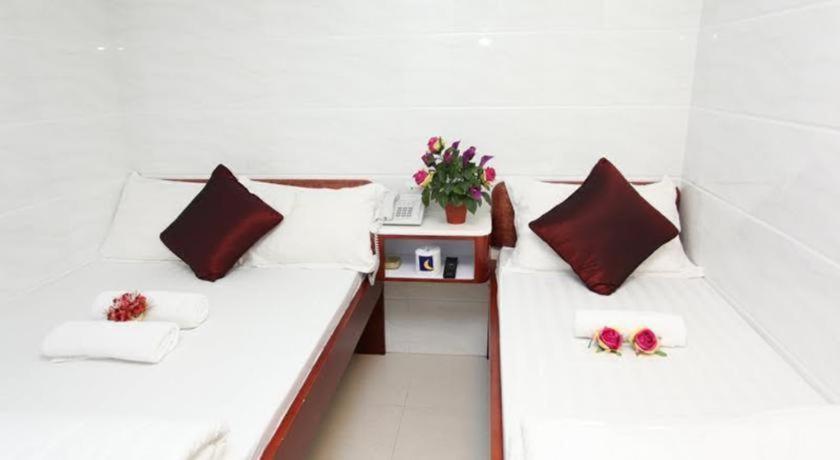 New Fortunate Guest House A1 Гонконг Экстерьер фото