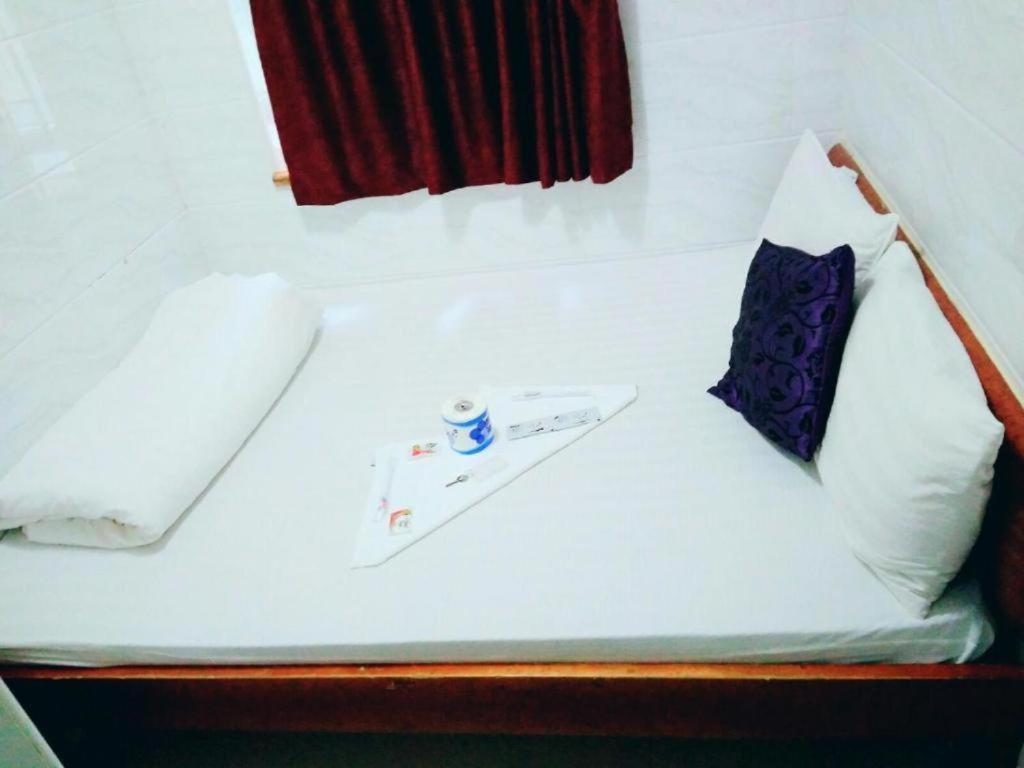 New Fortunate Guest House A1 Гонконг Экстерьер фото