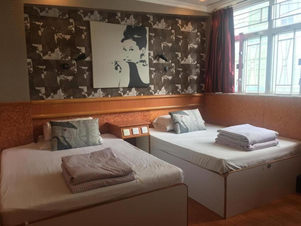 New Fortunate Guest House A1 Гонконг Экстерьер фото