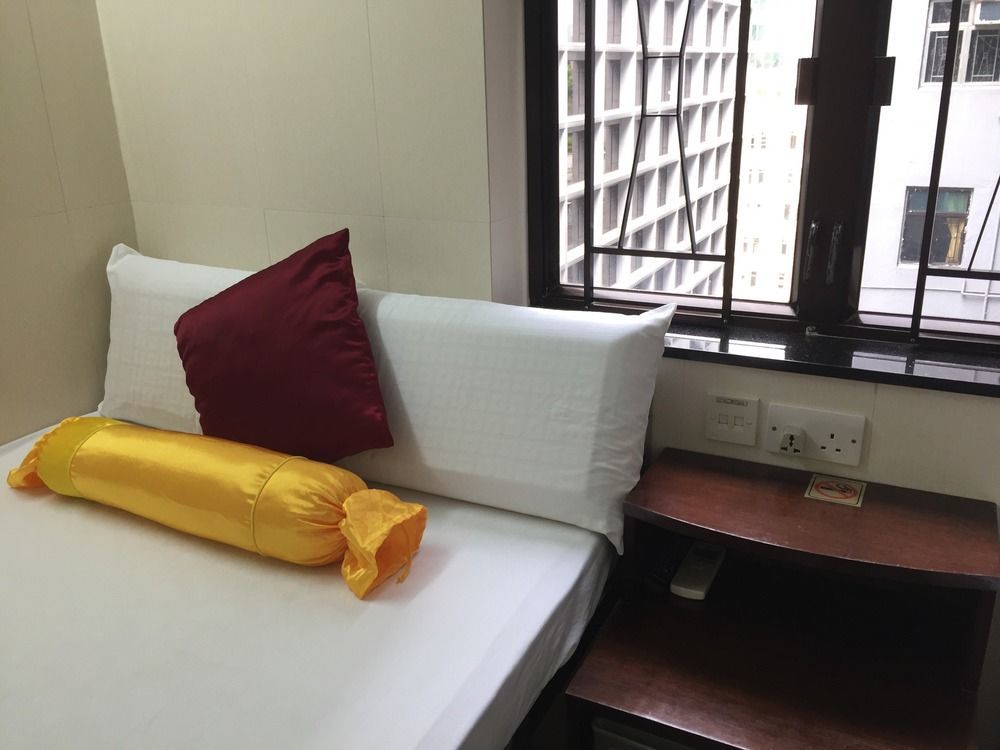 New Fortunate Guest House A1 Гонконг Экстерьер фото