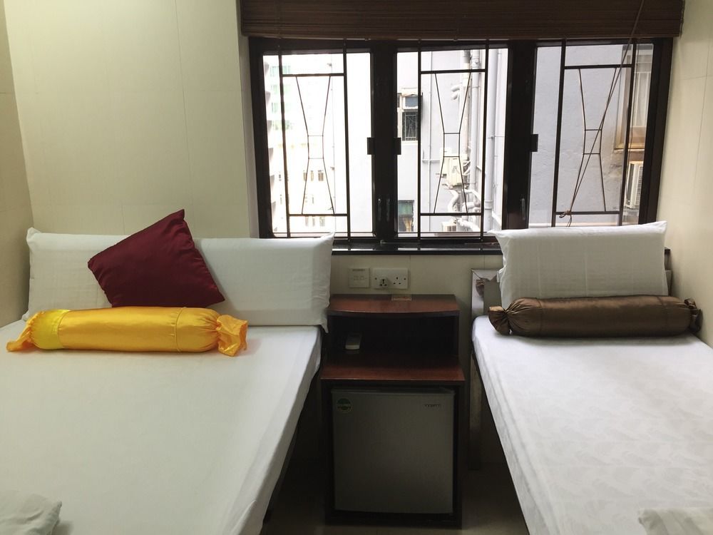 New Fortunate Guest House A1 Гонконг Экстерьер фото