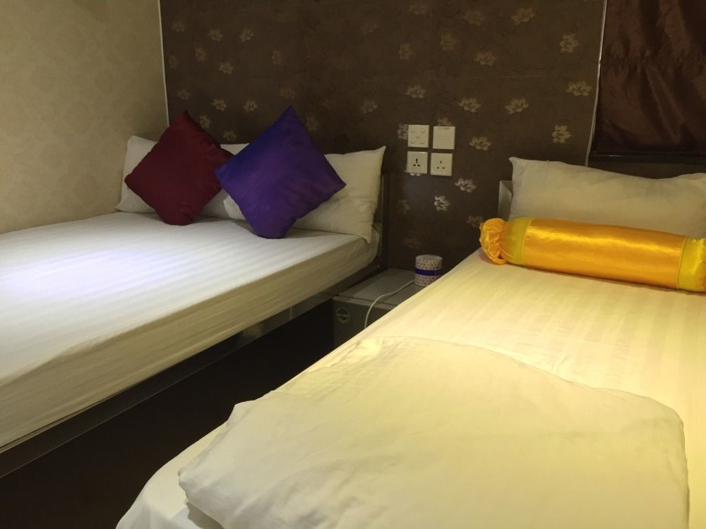 New Fortunate Guest House A1 Гонконг Экстерьер фото