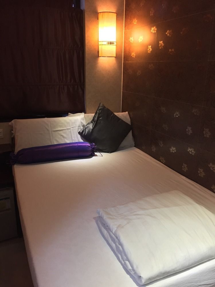 New Fortunate Guest House A1 Гонконг Экстерьер фото